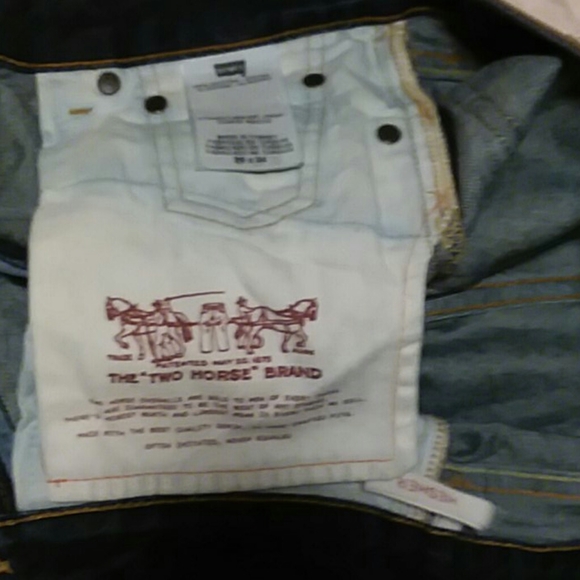 Levis Hesher Cut 501's - Picture 5 of 7
